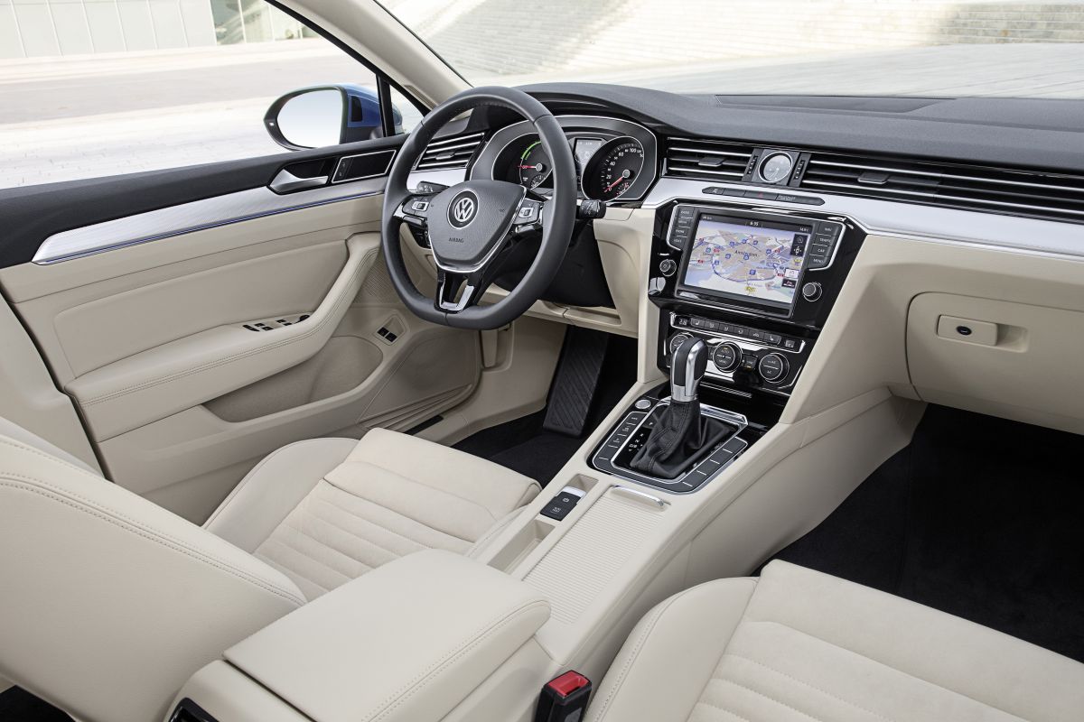 Volkswagen Passat Interior